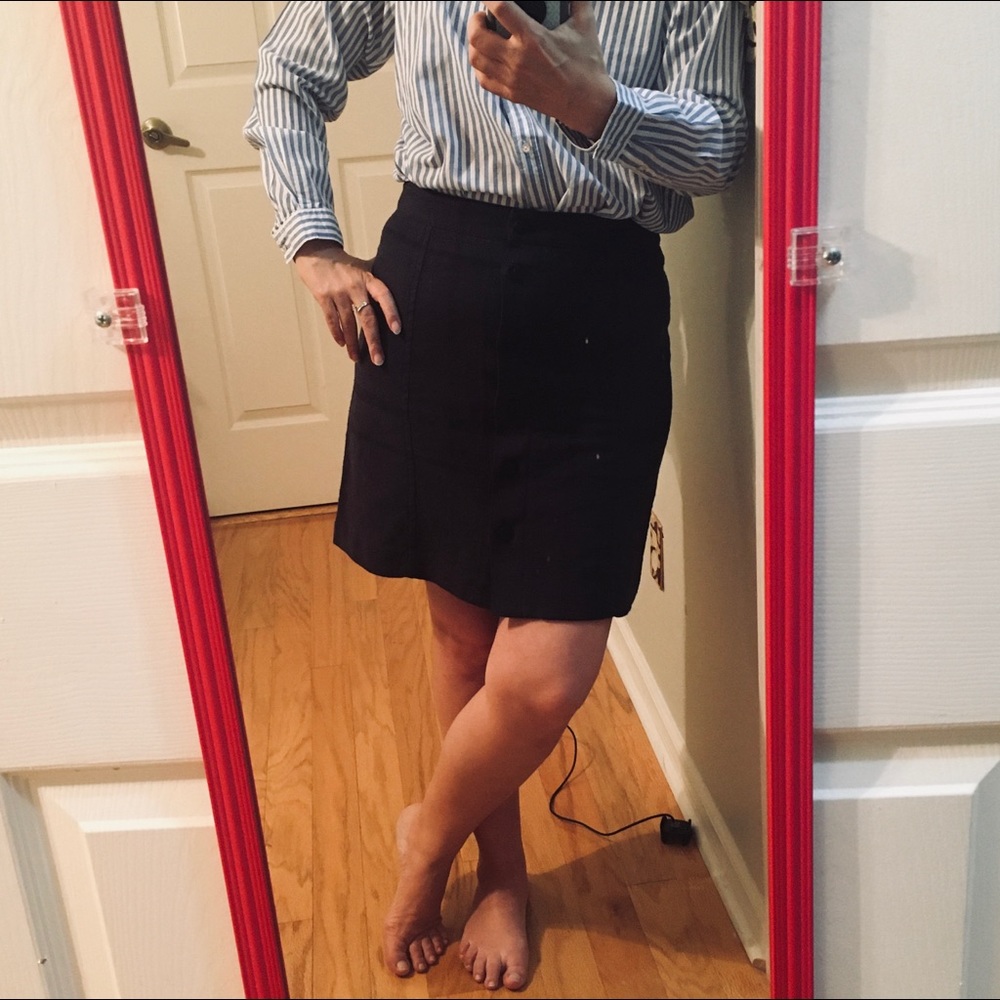 LOFT navy blue skirt - sz 6